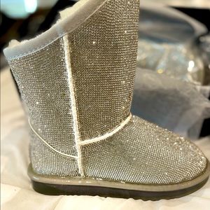 BLING!!!  Australia Luxe Collection Dipped Cosy Short Sheeps. Children Size 13